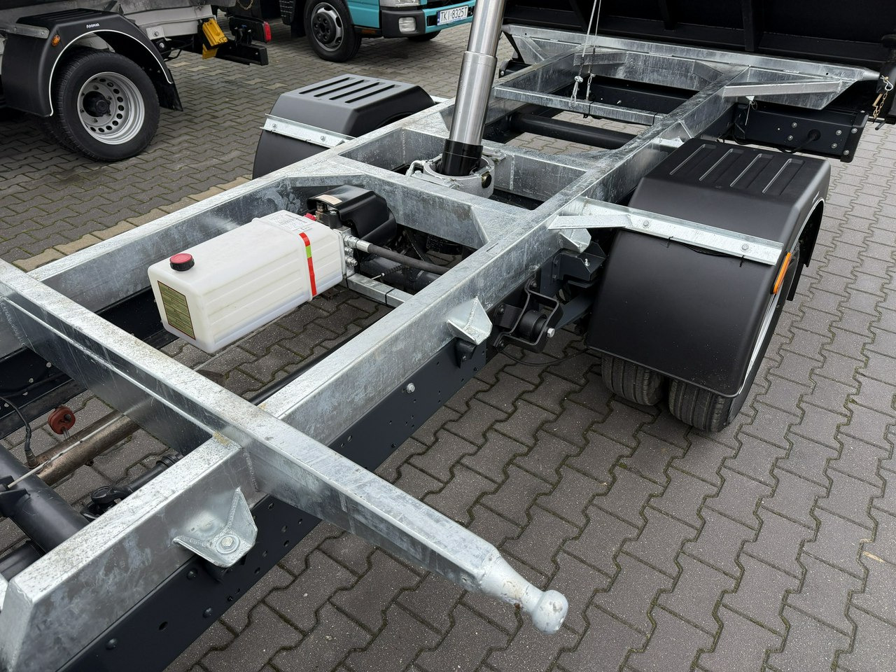 Iveco Daily 35C16 V - Carrinha basculante: foto 4 Iveco Daily 35C16 V - Carrinha basculante: foto 4