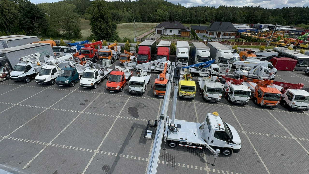 Iveco Daily 35S14 - Caminhão com plataforma aérea: foto 2 Iveco Daily 35S14 - Caminhão com plataforma aérea: foto 2