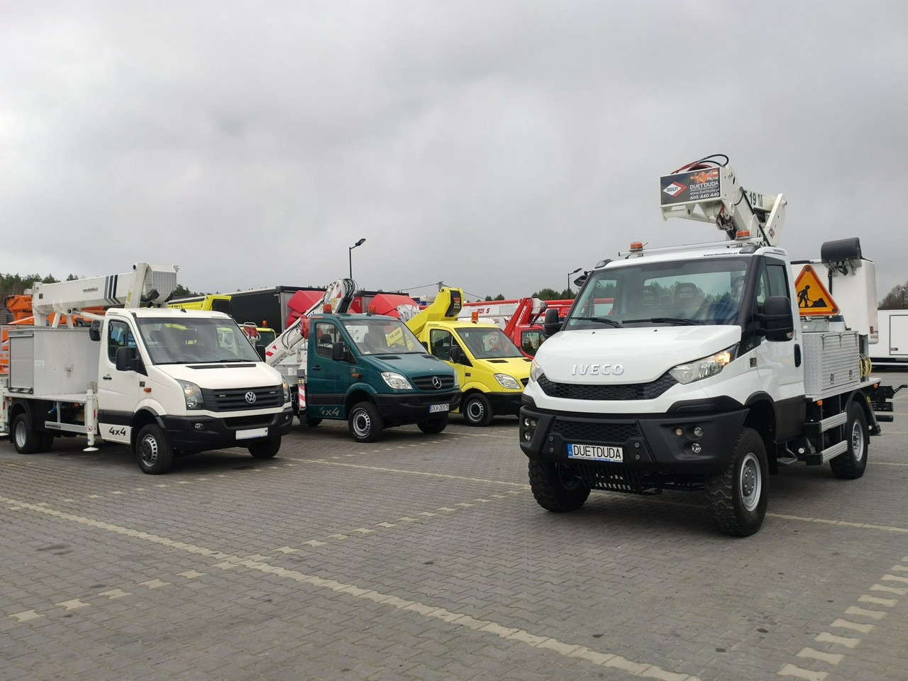 Caminhão com plataforma aérea Iveco Daily 55S17W 4x4 Zwyżka 19m Versalift Lat 55 TB Time France: foto 9