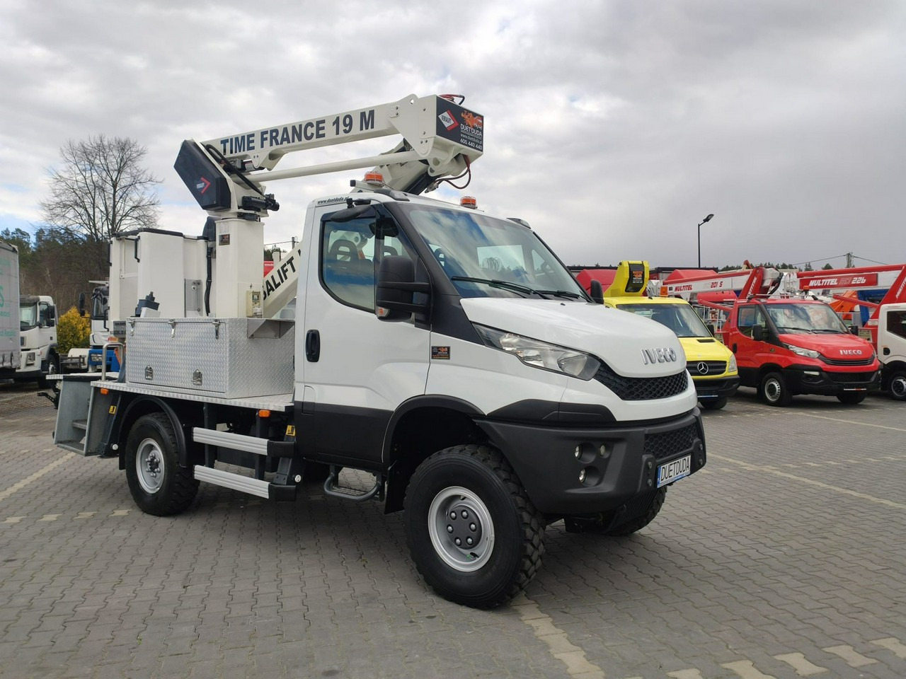 Caminhão com plataforma aérea Iveco Daily 55S17W 4x4 Zwyżka 19m Versalift Lat 55 TB Time France: foto 11