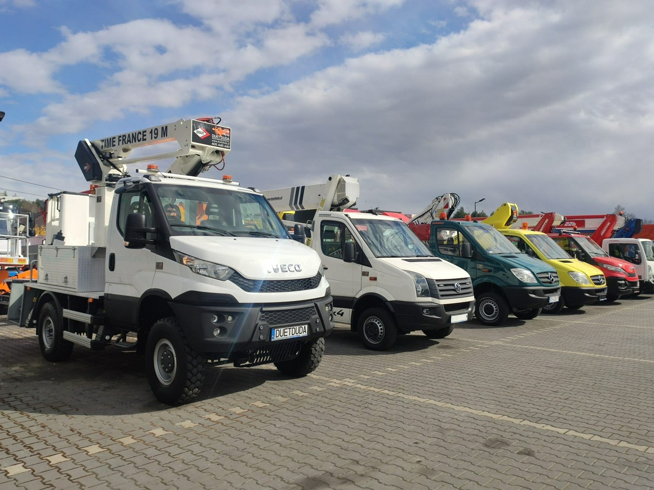 Caminhão com plataforma aérea Iveco Daily 55S17W 4x4 Zwyżka 19m Versalift Lat 55 TB Time France: foto 27