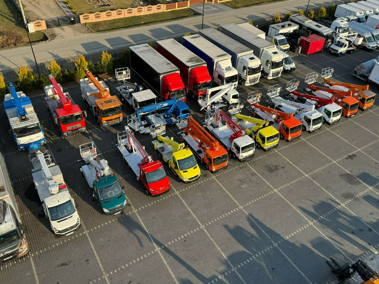 Caminhão com plataforma aérea Iveco Daily 55S17W 4x4 Zwyżka 19m Versalift Lat 55 TB Time France: foto 6