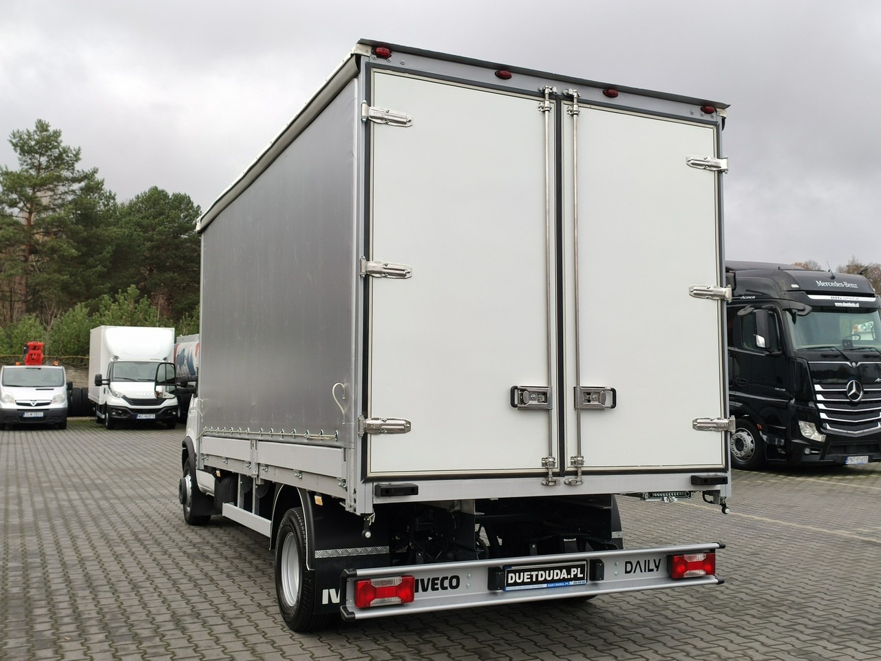 Carrinha de lona Iveco Daily 70C17 Firana Tył Drzwi Zadbany w Pełni Sprawny Super Stan: foto 27