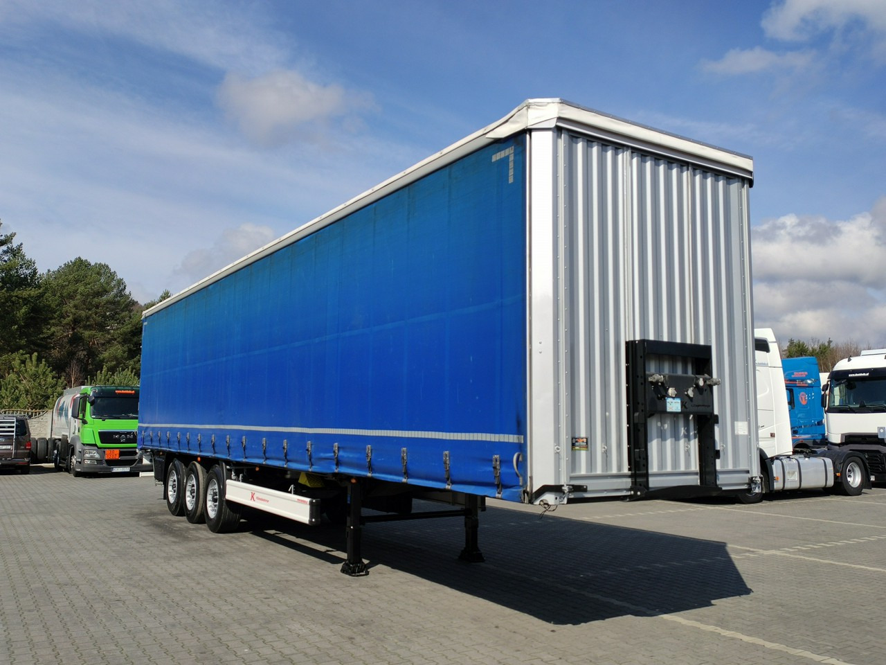 Kassbohrer Maxima XS Standard Super Stan !!! - Semi-reboque de lona: foto 1 Kassbohrer Maxima XS Standard Super Stan !!! - Semi-reboque de lona: foto 1