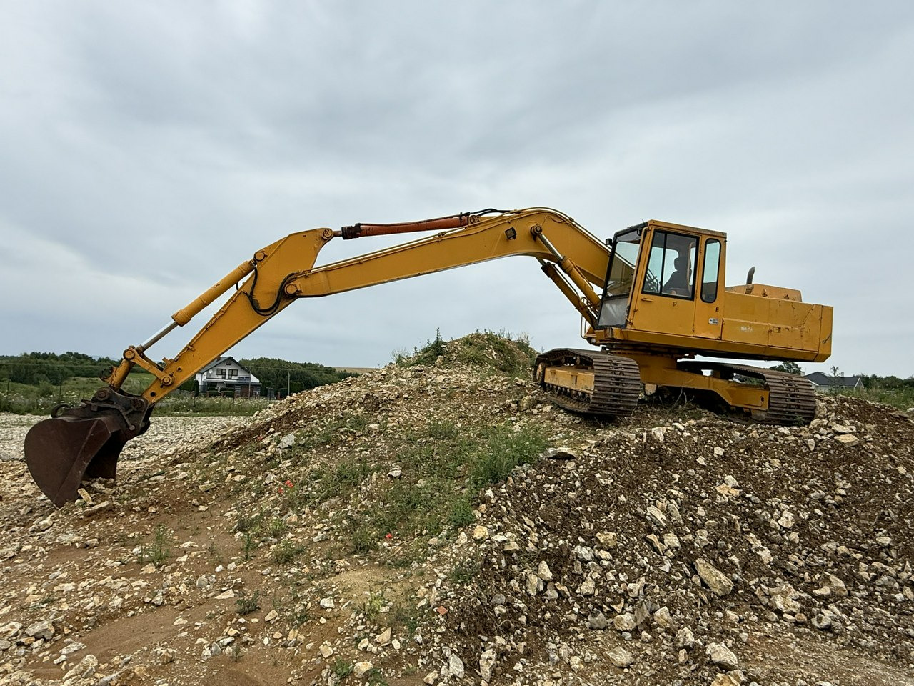 Komatsu PC240NLC-3KP - Escavadora de rastos: foto 1 Komatsu PC240NLC-3KP - Escavadora de rastos: foto 1