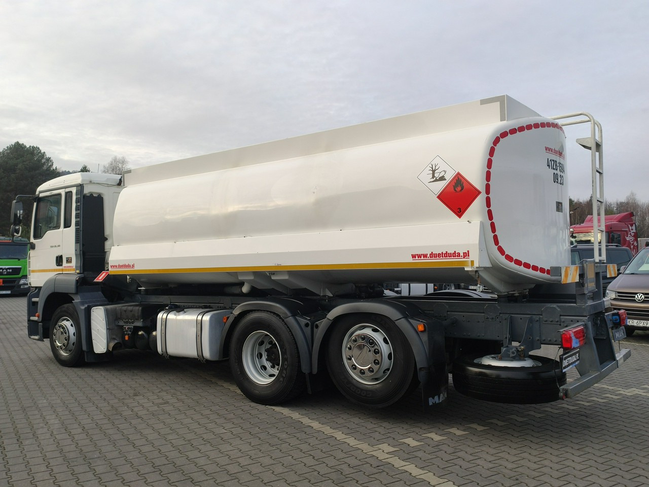 Caminhão tanque MAN TGA 26.310 Autocysterna z Dystrybucją: foto 12