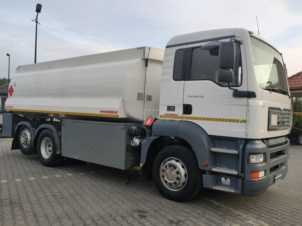 Caminhão tanque MAN TGA 26.310 Autocysterna z Dystrybucją: foto 6