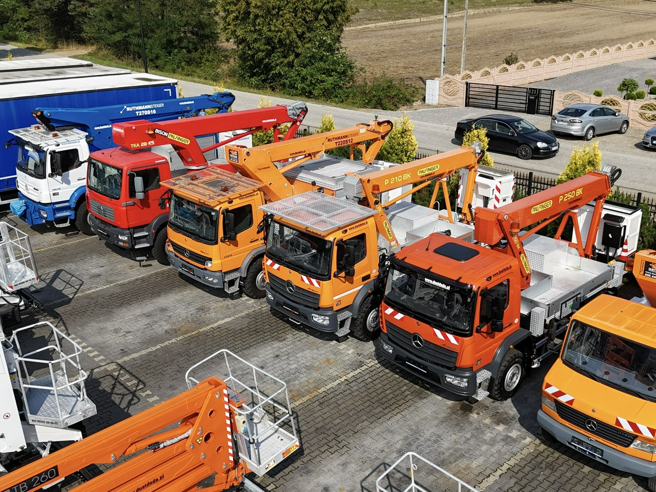 Mercedes Atego 818 E6 4x4 Zwyżka PALFINGER P250 BK Podnośnik Koszowy - Caminhão com plataforma aérea: foto 1 Mercedes Atego 818 E6 4x4 Zwyżka PALFINGER P250 BK Podnośnik Koszowy - Caminhão com plataforma aérea: foto 1