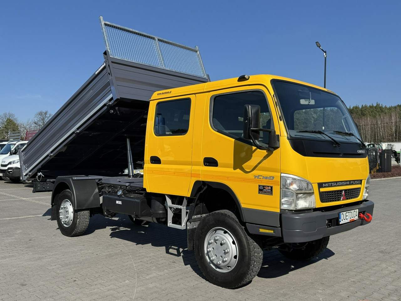 Mitsubishi Canter Fuso 4x4 17C18D 4.9/180KM Wywrotka 3-stronna - Camião basculante: foto 2 Mitsubishi Canter Fuso 4x4 17C18D 4.9/180KM Wywrotka 3-stronna - Camião basculante: foto 2