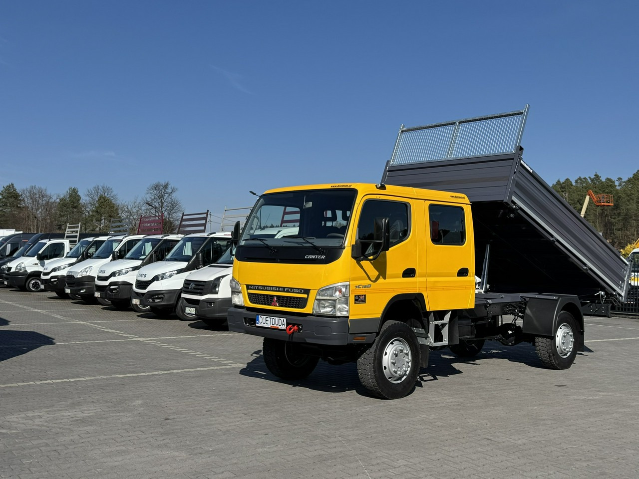 Mitsubishi Canter Fuso 4x4 17C18D 4.9/180KM Wywrotka 3-stronna - Camião basculante: foto 1 Mitsubishi Canter Fuso 4x4 17C18D 4.9/180KM Wywrotka 3-stronna - Camião basculante: foto 1