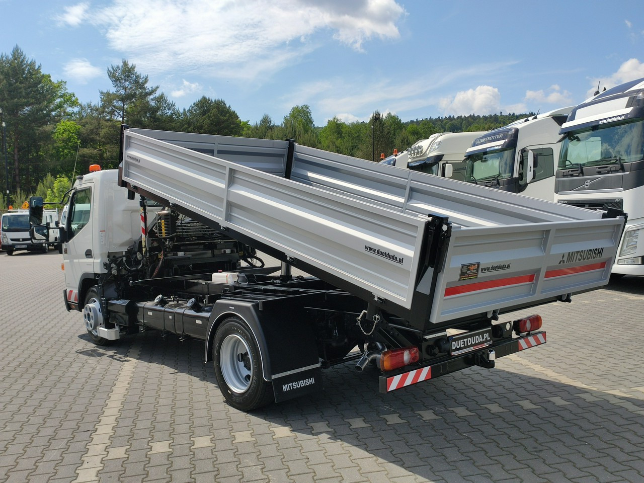 Camião basculante Mitsubishi Canter Fuso 9C18 3.0/180KM Automat, HDS FASSI F30 Wywrotka 3-str: foto 18 Camião basculante Mitsubishi Canter Fuso 9C18 3.0/180KM Automat, HDS FASSI F30 Wywrotka 3-str: foto 18