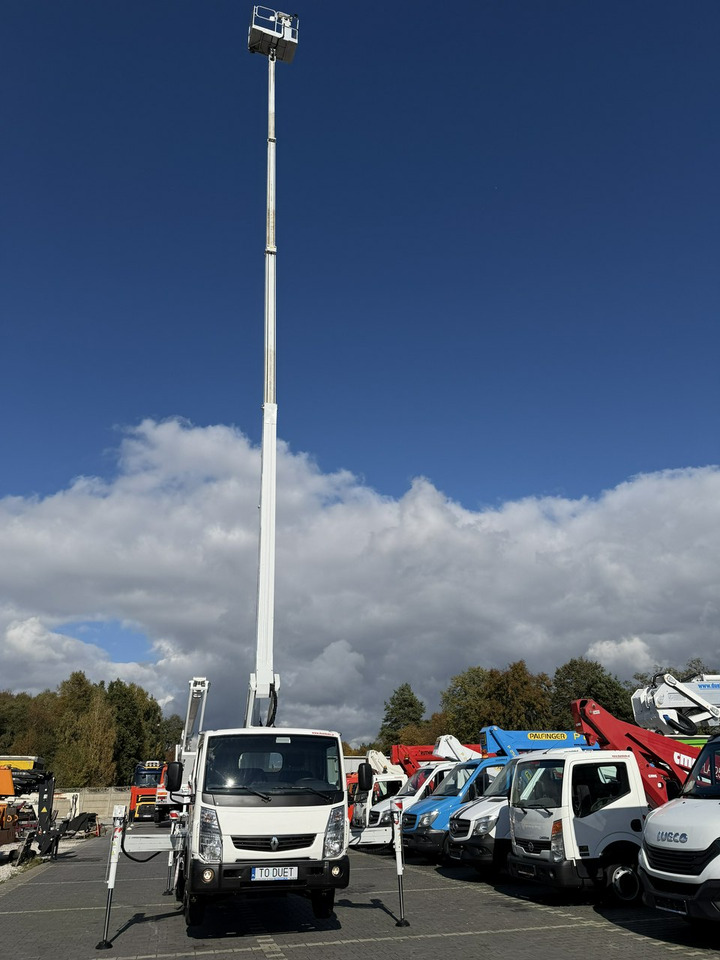 Renault Maxity - Caminhão com plataforma aérea: foto 3 Renault Maxity - Caminhão com plataforma aérea: foto 3