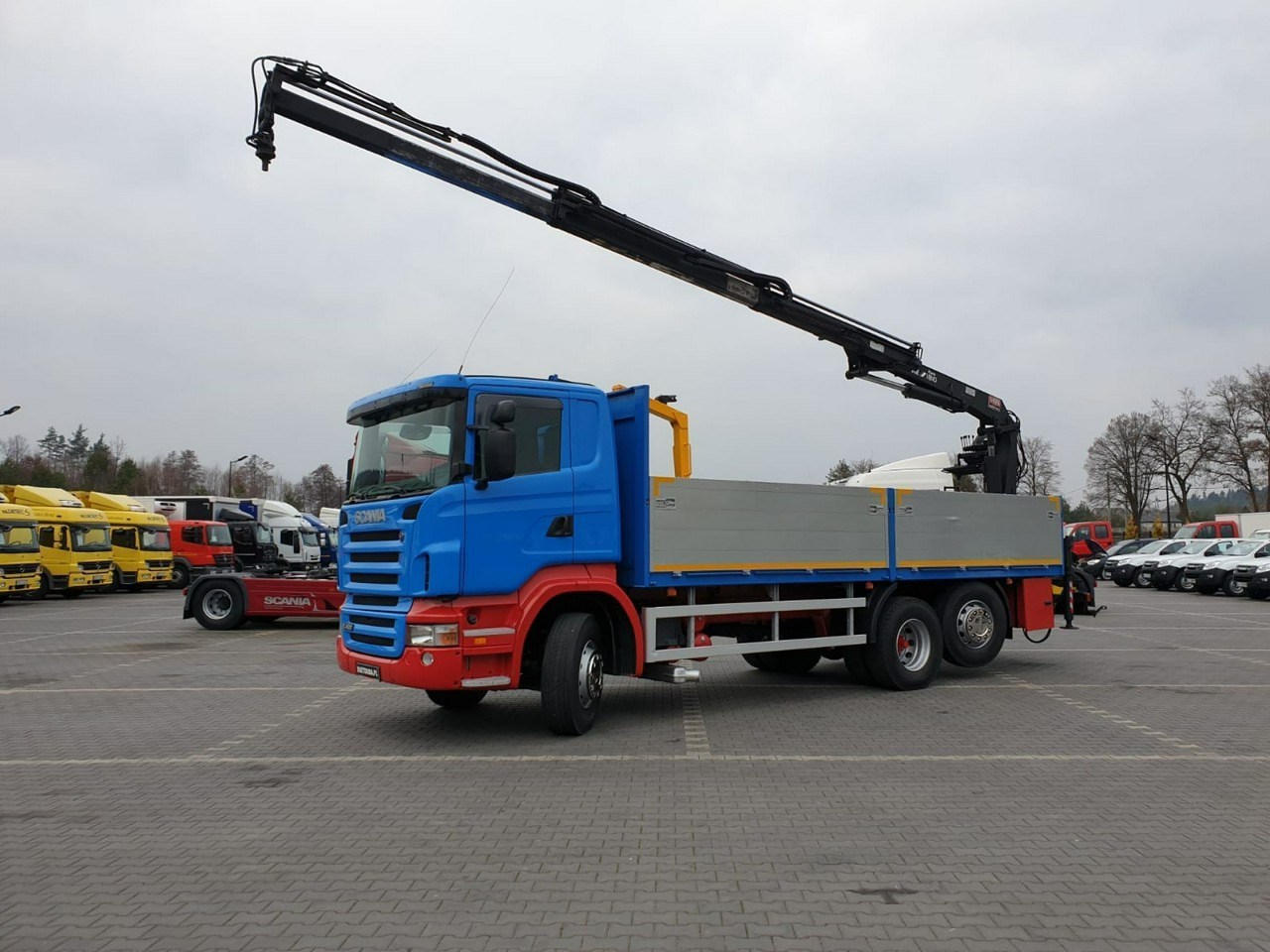 Scania R 400 LB 6x2 HDS Budowlanka Widły Oś Skrętna Super Stan - Camião de caixa aberta/ Plataforma, Camião grua: foto 2 Scania R 400 LB 6x2 HDS Budowlanka Widły Oś Skrętna Super Stan - Camião de caixa aberta/ Plataforma, Camião grua: foto 2