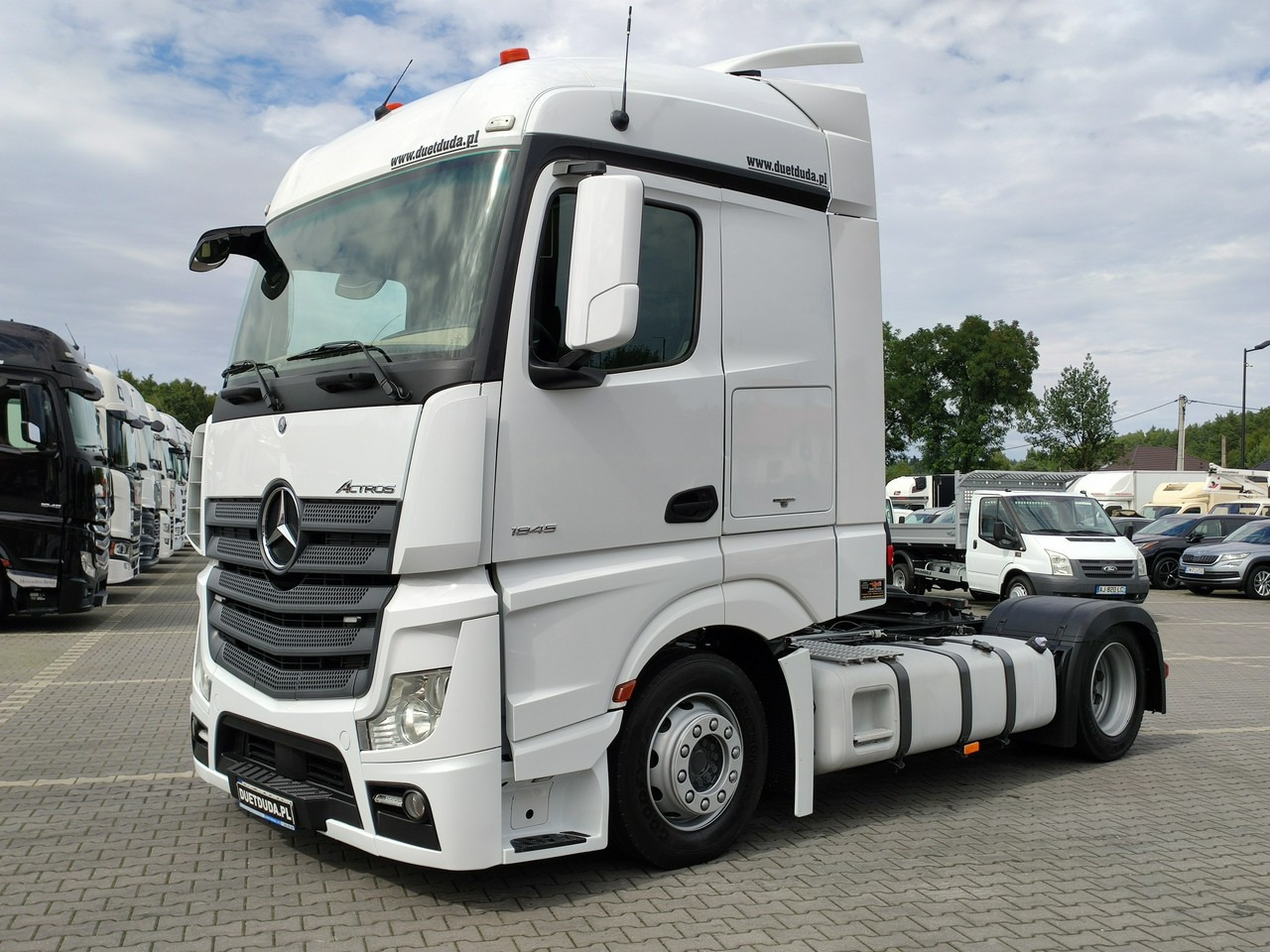 Mercedes ACTROS 1845 Euro 6 Low Deck Mega !!! - Tractor: foto 4 Mercedes ACTROS 1845 Euro 6 Low Deck Mega !!! - Tractor: foto 4
