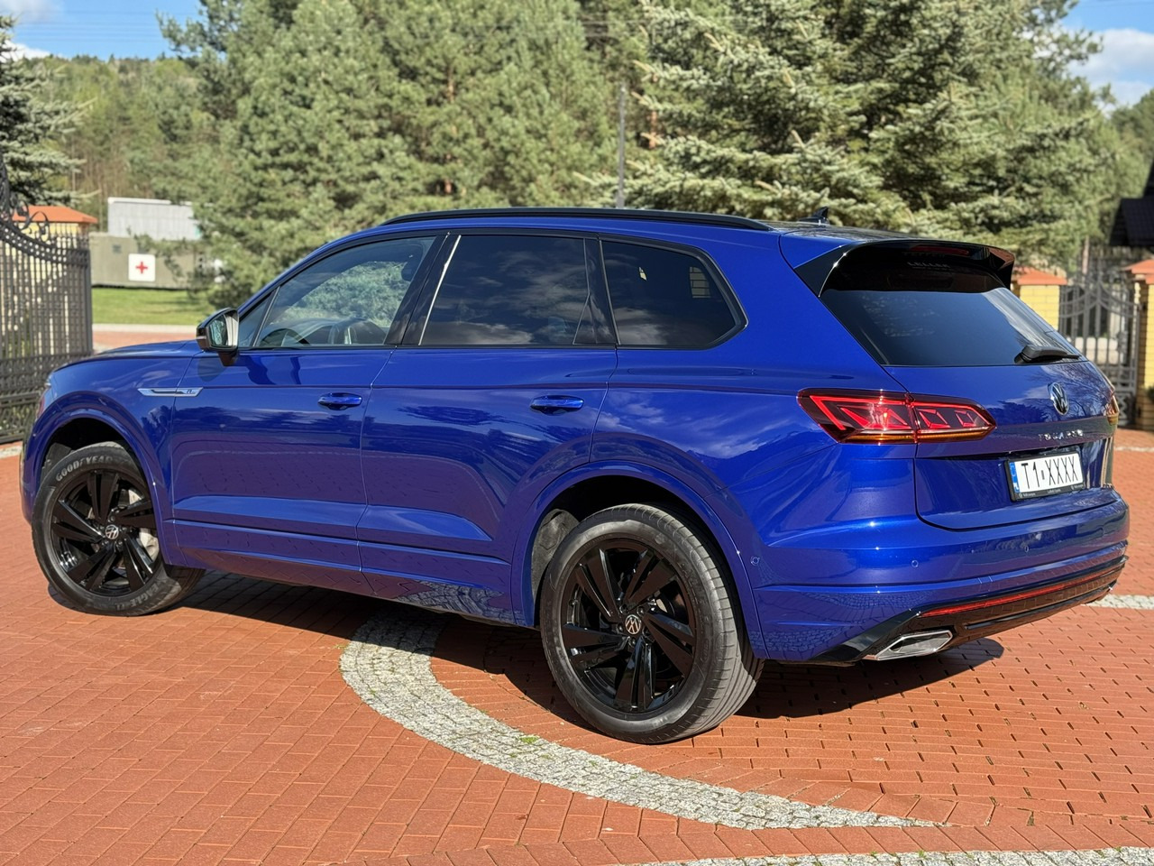 SUV Volkswagen Touareg: foto 23