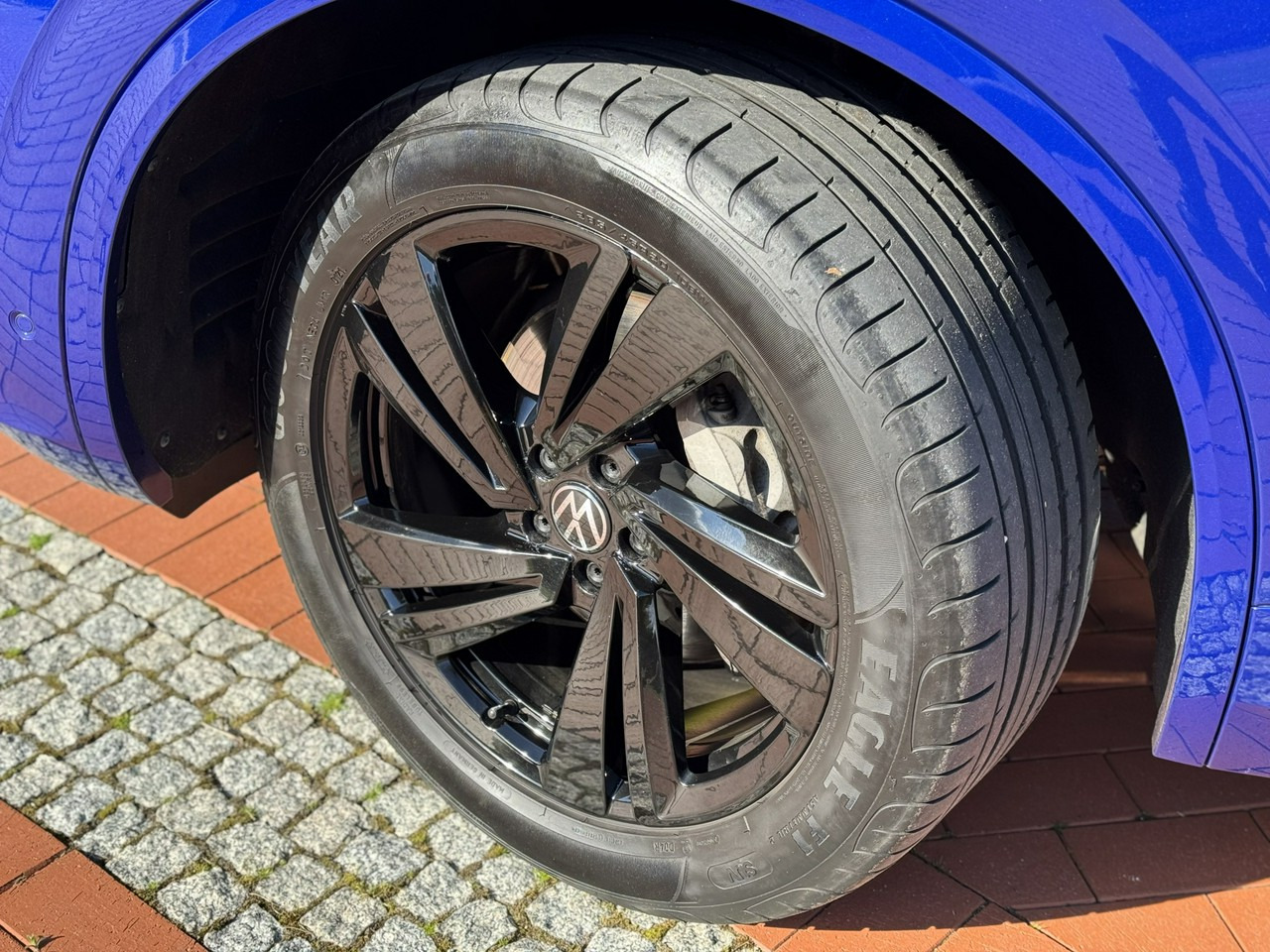 SUV Volkswagen Touareg: foto 17
