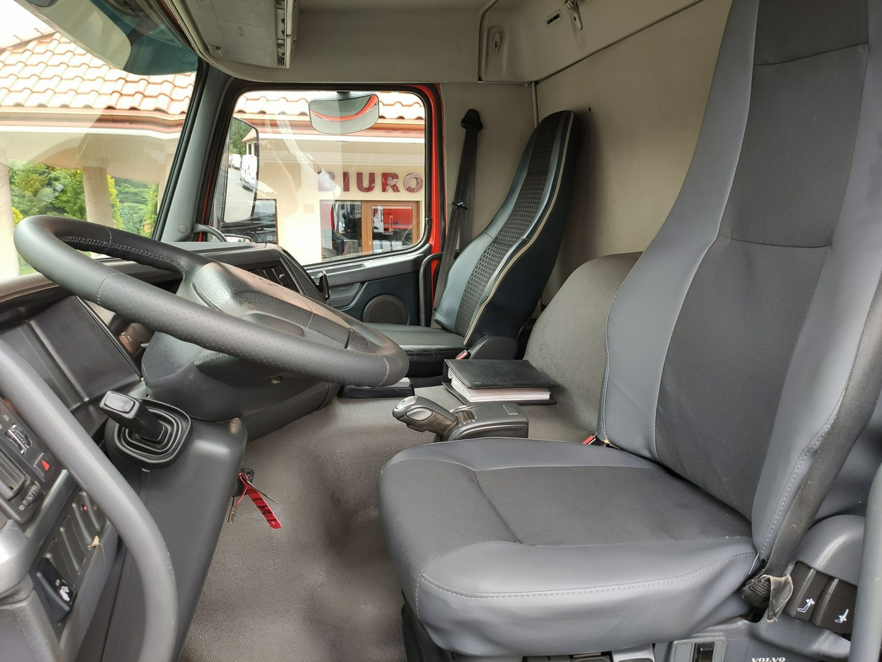 Camião basculante, Camião grua Volvo FMX 410 6x4 13L HDS Radiowy Hydroburta: foto 29 Camião basculante, Camião grua Volvo FMX 410 6x4 13L HDS Radiowy Hydroburta: foto 29