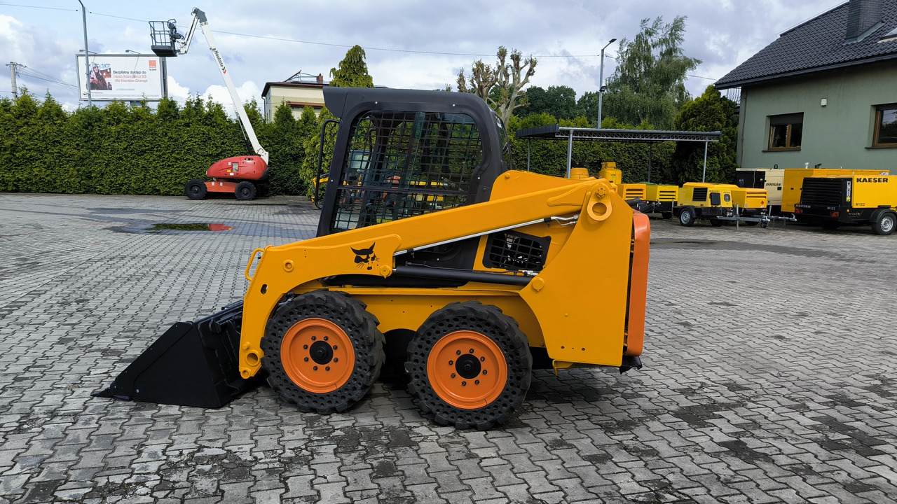 BOBCAT S450 - Mini pá carregadora: foto 4 BOBCAT S450 - Mini pá carregadora: foto 4