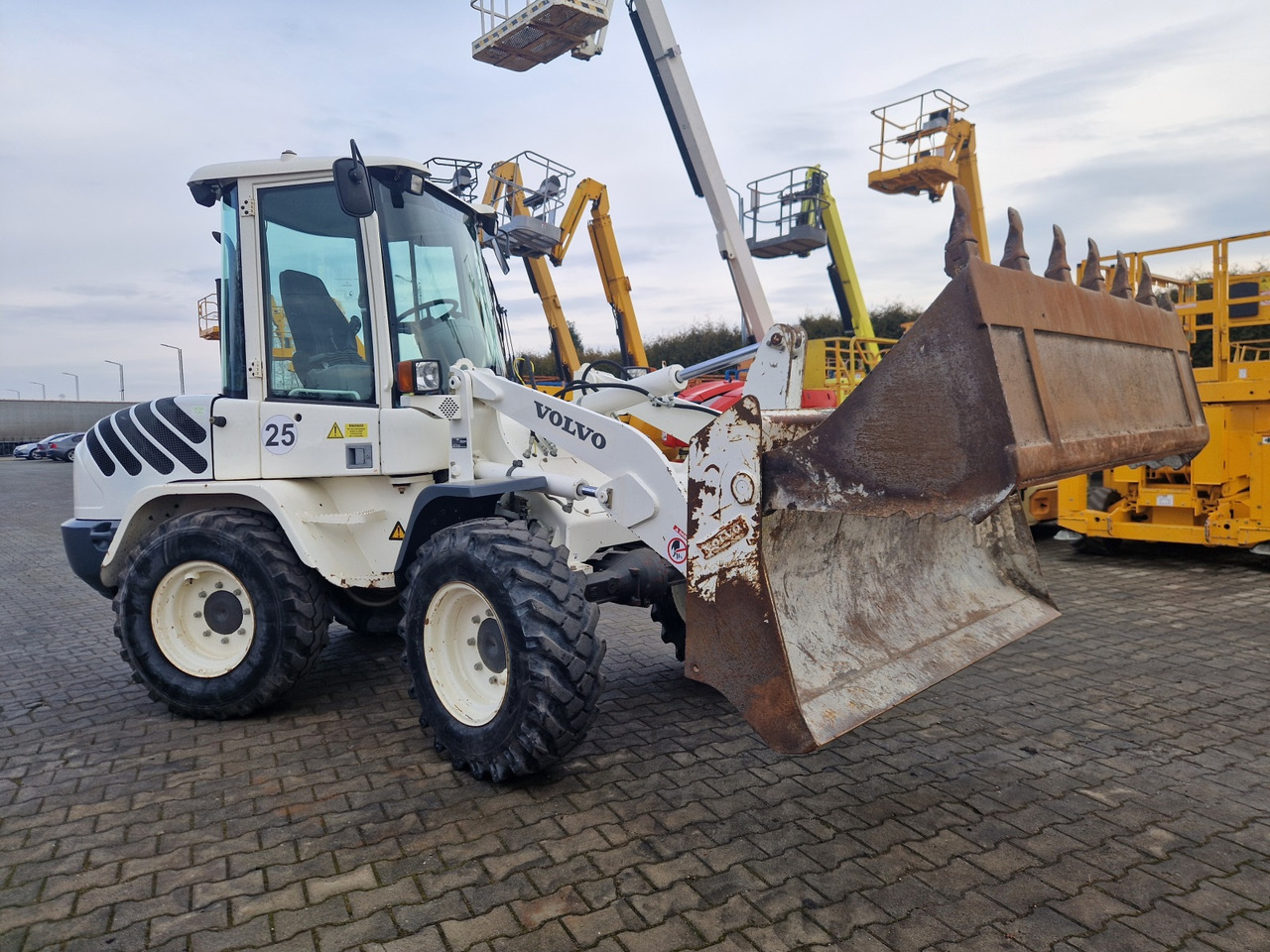 Pá carregadora de rodas VOLVO L 30 B – Z/X: foto 10