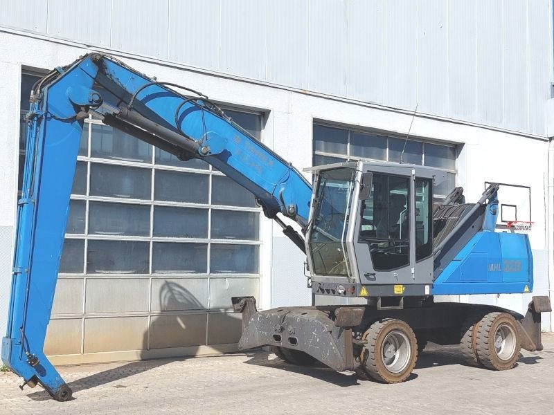 Fuchs MHL 320 D - Manipulador de material: foto 2 Fuchs MHL 320 D - Manipulador de material: foto 2