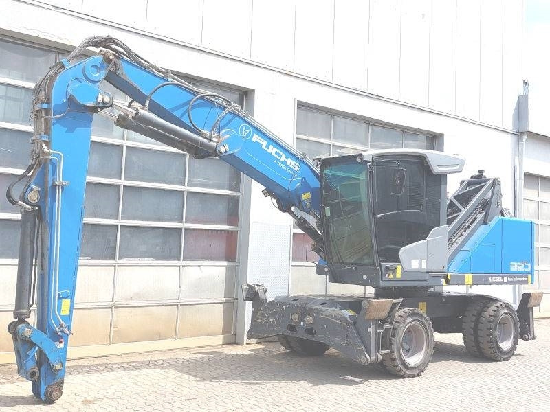 Fuchs MHL 320 F - Manipulador de material: foto 2 Fuchs MHL 320 F - Manipulador de material: foto 2