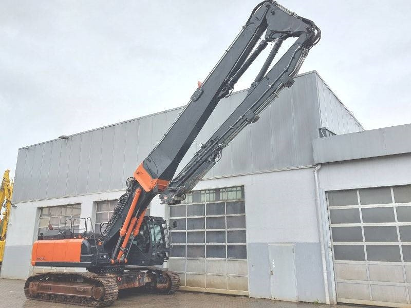 Hitachi KTEG KMC400P-6 - Escavadeira de demolição: foto 4 Hitachi KTEG KMC400P-6 - Escavadeira de demolição: foto 4