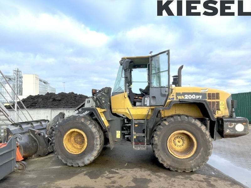 Komatsu WA 200 PT-5 - Pá carregadora de rodas: foto 1 Komatsu WA 200 PT-5 - Pá carregadora de rodas: foto 1
