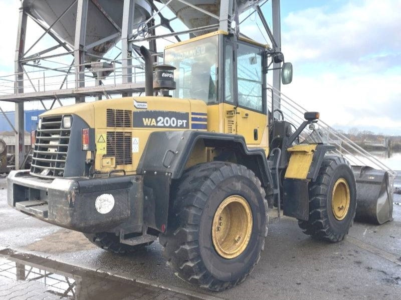 Komatsu WA 200 PT-5 - Pá carregadora de rodas: foto 4 Komatsu WA 200 PT-5 - Pá carregadora de rodas: foto 4