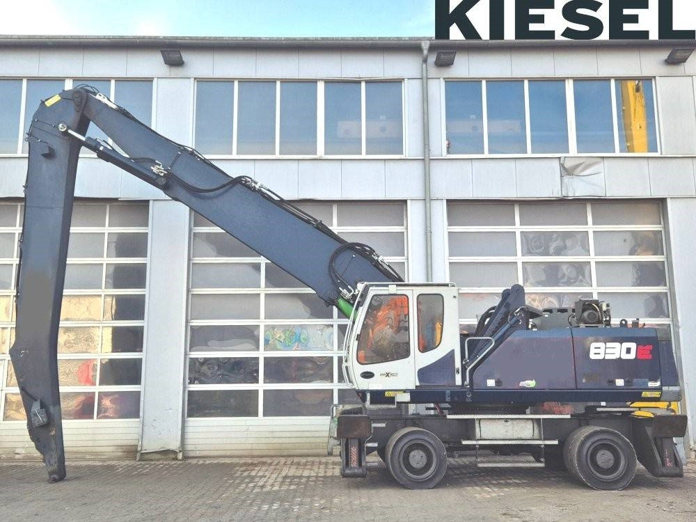 Sennebogen 830 E - Manipulador de material: foto 1 Sennebogen 830 E - Manipulador de material: foto 1