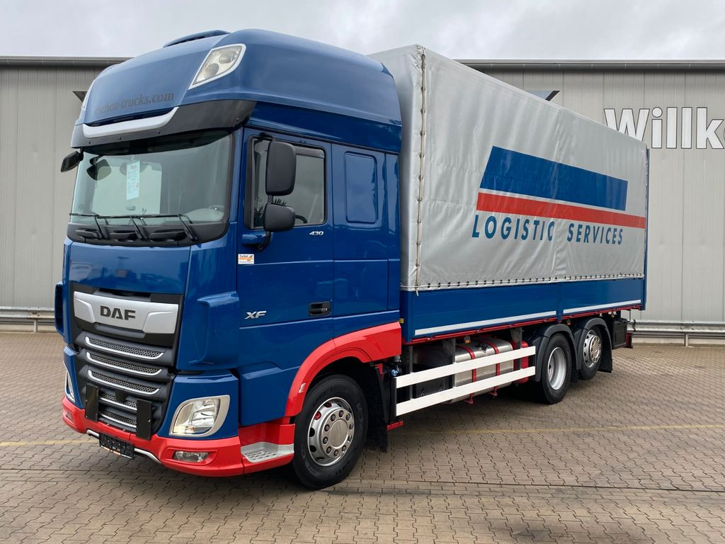 DAF XF 430 SSC | Skylights*Navi*Standklima*AHK*Lift - Camião de lona: foto 1 DAF XF 430 SSC | Skylights*Navi*Standklima*AHK*Lift - Camião de lona: foto 1
