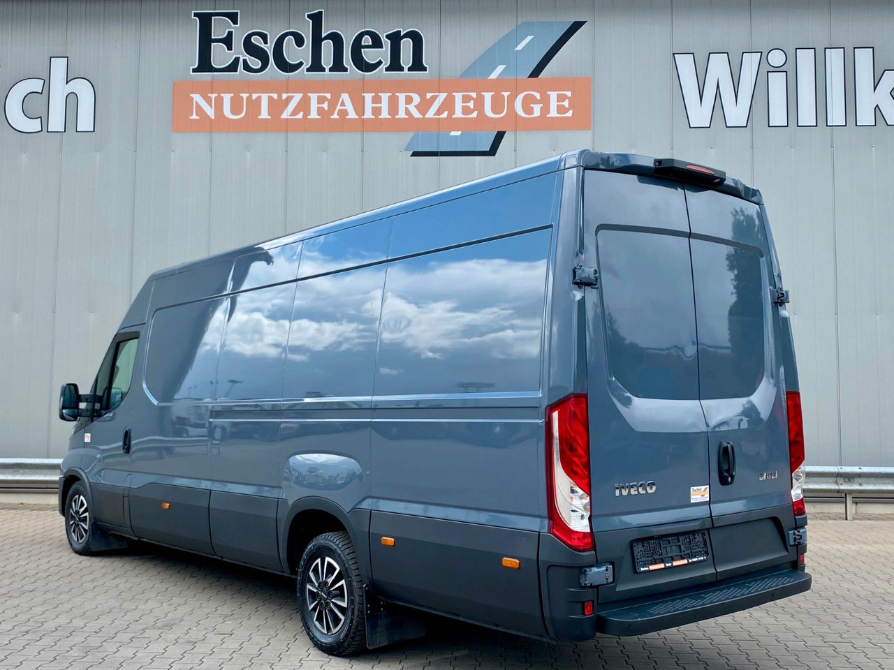 Iveco 35 S 16 Daily | Schiebetür*Kamera*Navi*AC*1.Hand - Furgão: foto 3 Iveco 35 S 16 Daily | Schiebetür*Kamera*Navi*AC*1.Hand - Furgão: foto 3