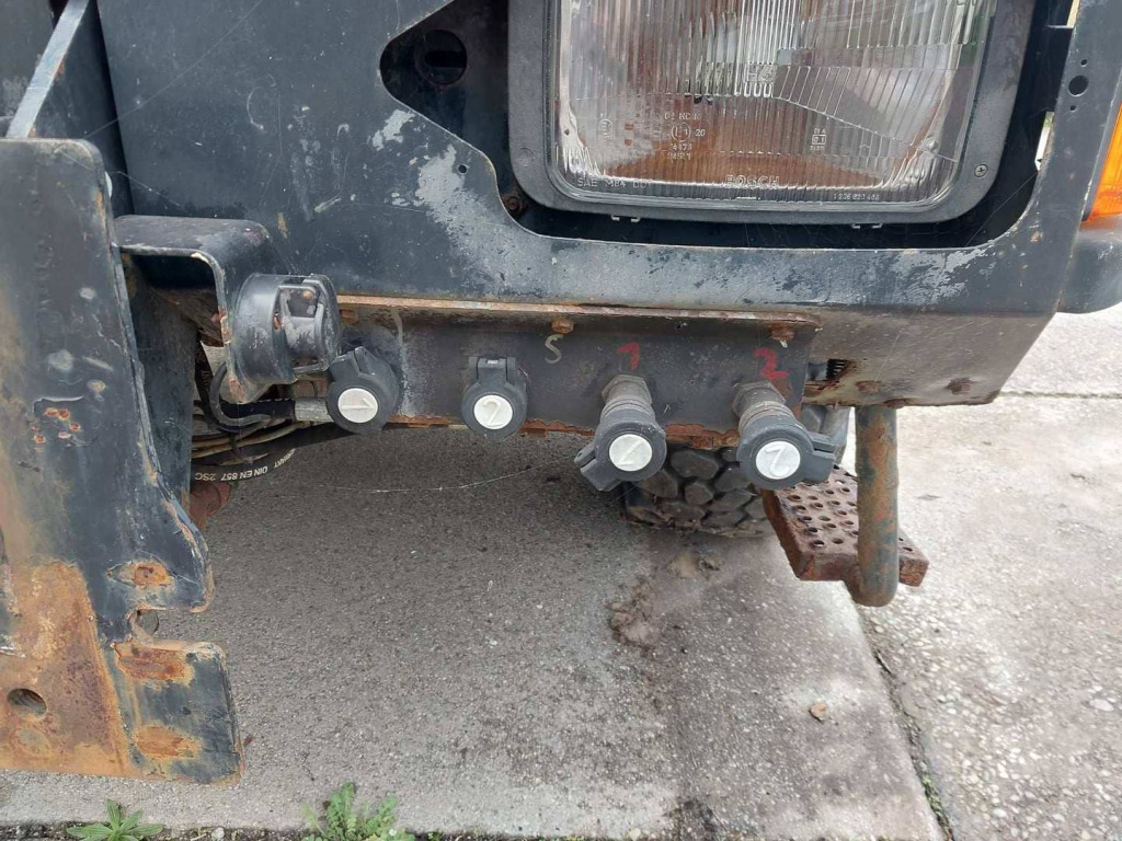 MAN LE 8.220 4x4 / Kran - Camião basculante, Camião grua: foto 4 MAN LE 8.220 4x4 / Kran - Camião basculante, Camião grua: foto 4