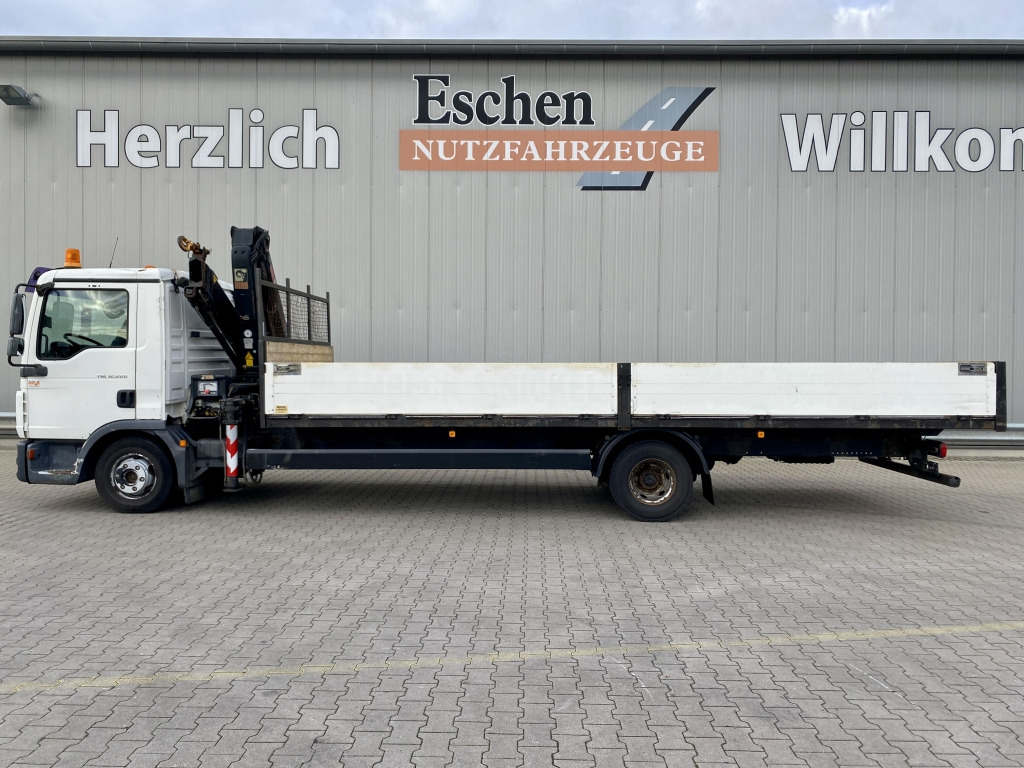 MAN TGL 12.220 4x2 BL / HIAB Faltkran - Camião de caixa aberta/ Plataforma, Camião grua: foto 2 MAN TGL 12.220 4x2 BL / HIAB Faltkran - Camião de caixa aberta/ Plataforma, Camião grua: foto 2