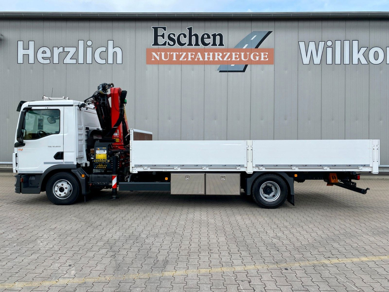 MAN TGL 12.220 | Palfinger PK 9.501*5+6. Kreis*Navi - Camião de caixa aberta/ Plataforma, Camião grua: foto 2 MAN TGL 12.220 | Palfinger PK 9.501*5+6. Kreis*Navi - Camião de caixa aberta/ Plataforma, Camião grua: foto 2