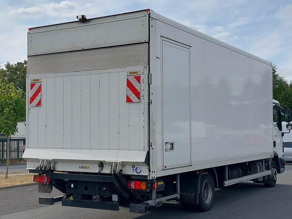 MAN TGL 8.190 Koffer/Seitentür/LBW - Camião furgão: foto 3 MAN TGL 8.190 Koffer/Seitentür/LBW - Camião furgão: foto 3