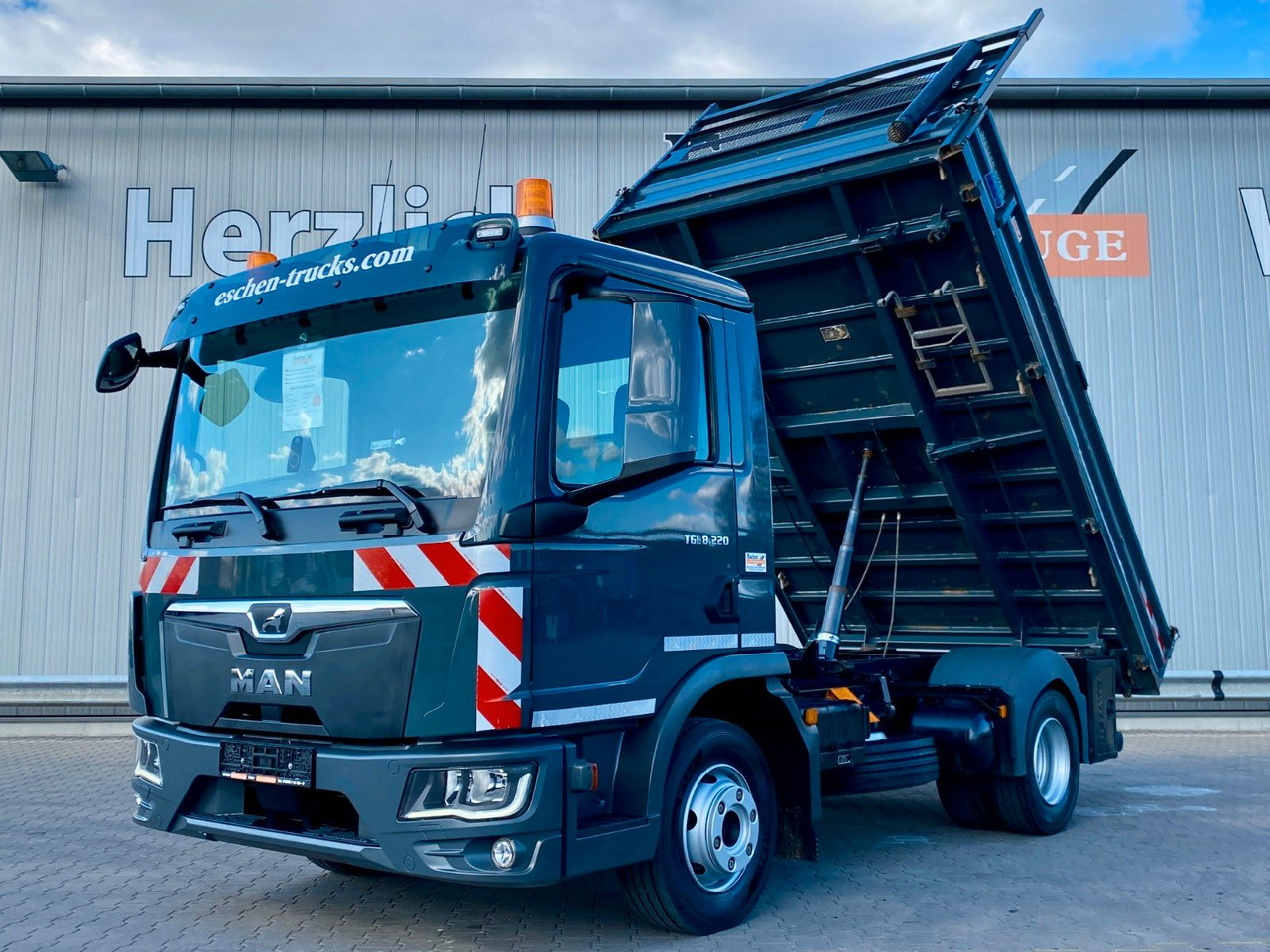 Camião basculante MAN TGS 8.220 BB| MEILLER*3x Sitze*Navi*2x AHK*Klima: foto 1