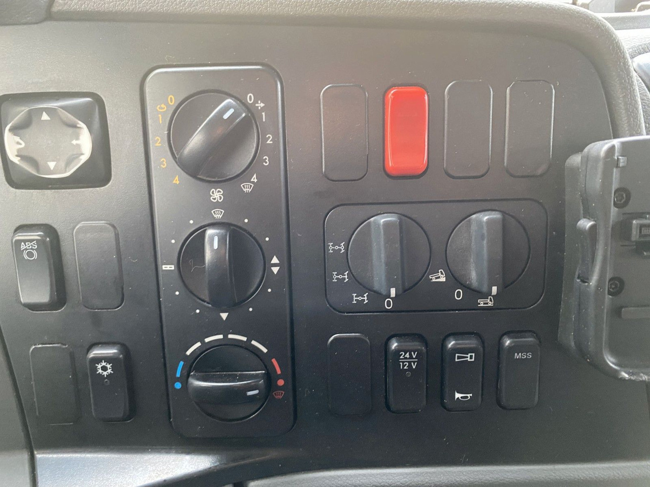 Camião basculante, Camião grua Mercedes-Benz 1833 4x4 Axor | Atlas 105.2-A2*Funk*AHK*3 Sitze: foto 20