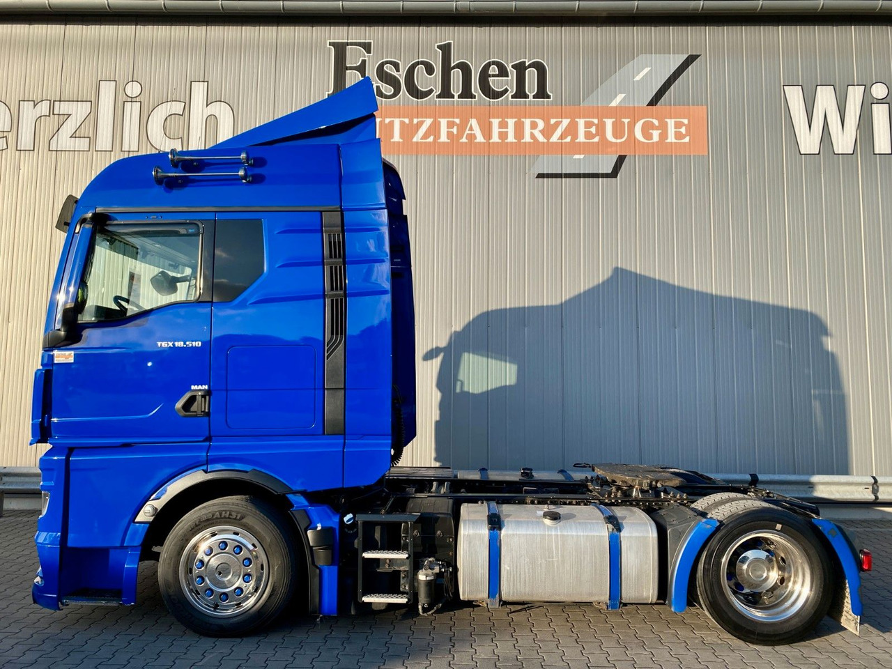 MAN TGX 18.510 |TG3*GM-Kabine*Retarder*ACC*Navi*1.Hd - Tractor: foto 2 MAN TGX 18.510 |TG3*GM-Kabine*Retarder*ACC*Navi*1.Hd - Tractor: foto 2
