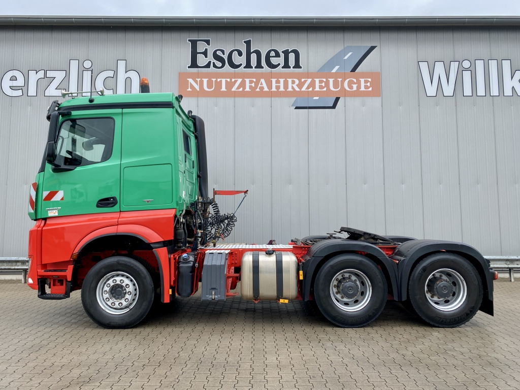 Mercedes-Benz 2663 LS Arocs 6x4 - Tractor: foto 2 Mercedes-Benz 2663 LS Arocs 6x4 - Tractor: foto 2