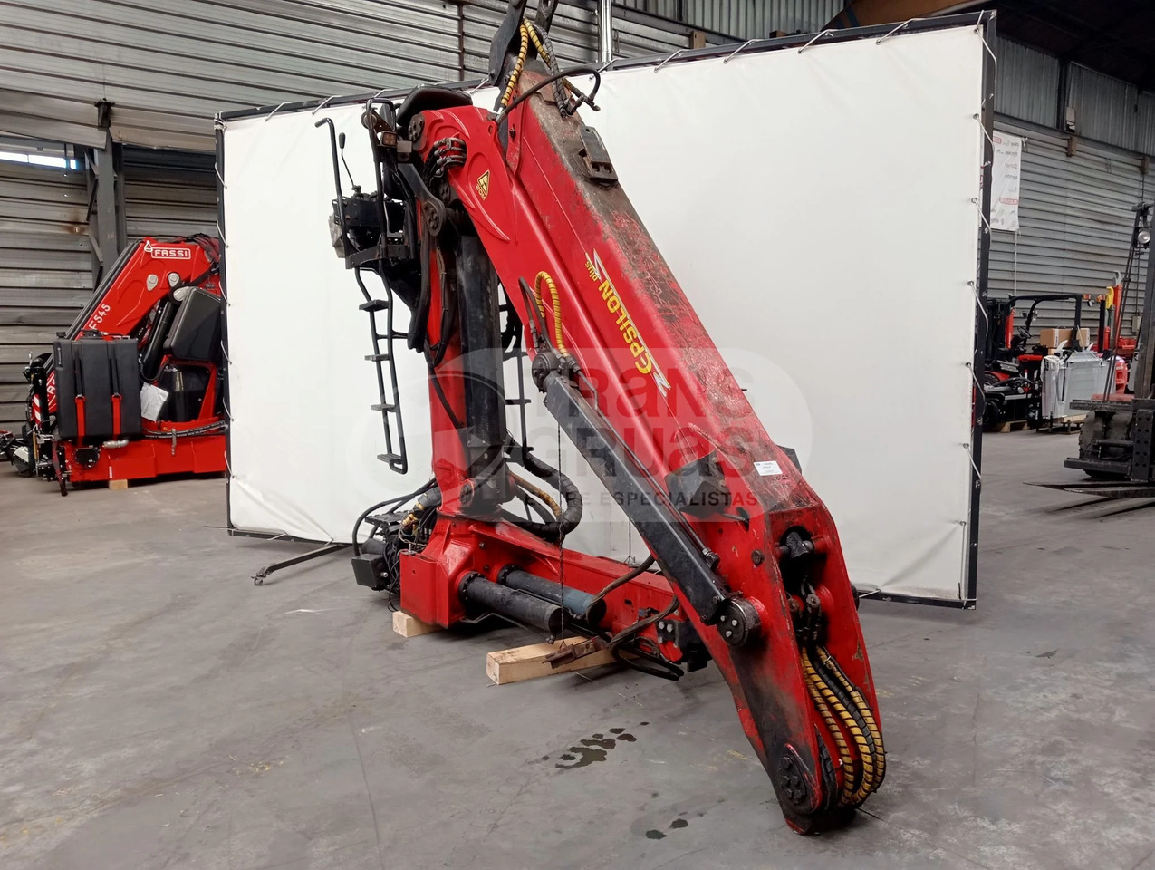 Grúa forestal Epsilon Q170Z96 - Grua para camião por Equipamento florestal: foto 2 Grúa forestal Epsilon Q170Z96 - Grua para camião por Equipamento florestal: foto 2