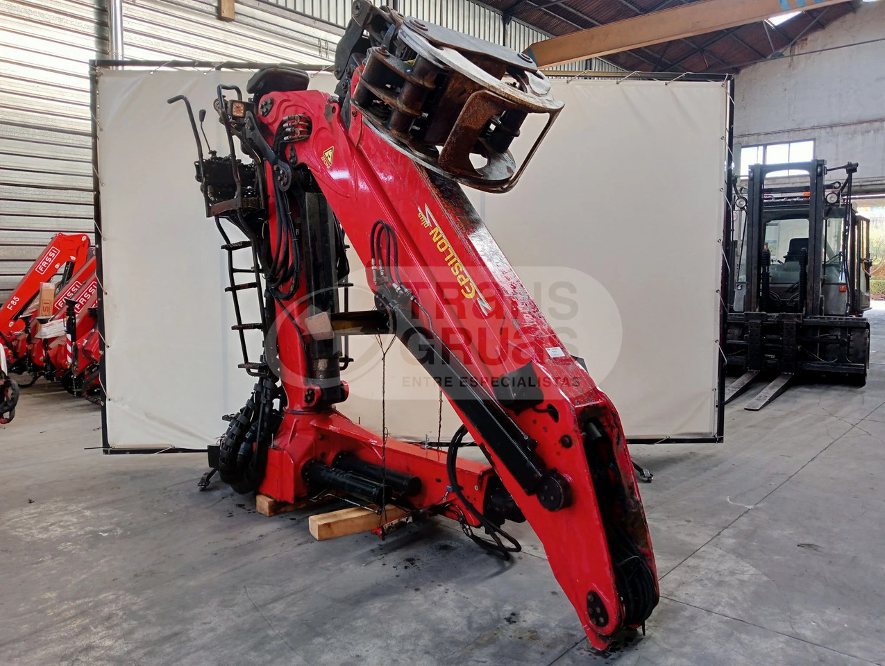 Grúa forestal Epsilon Q170Z96 - Grua para camião por Equipamento florestal: foto 2 Grúa forestal Epsilon Q170Z96 - Grua para camião por Equipamento florestal: foto 2
