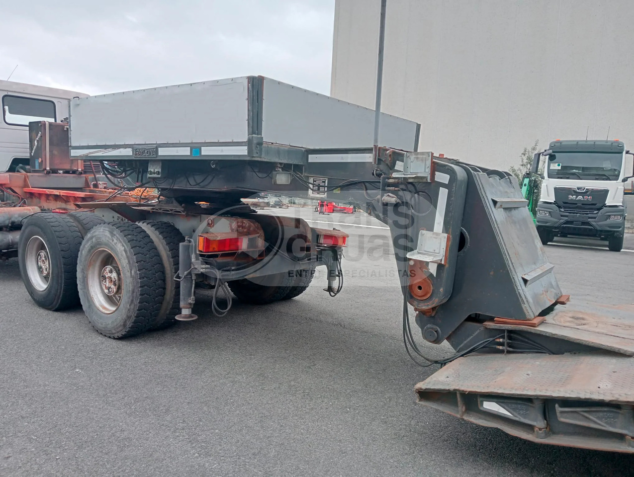 Semirremolque cama rebajado Traylona GP3BMA 13T - Semi-reboque baixa: foto 4 Semirremolque cama rebajado Traylona GP3BMA 13T - Semi-reboque baixa: foto 4