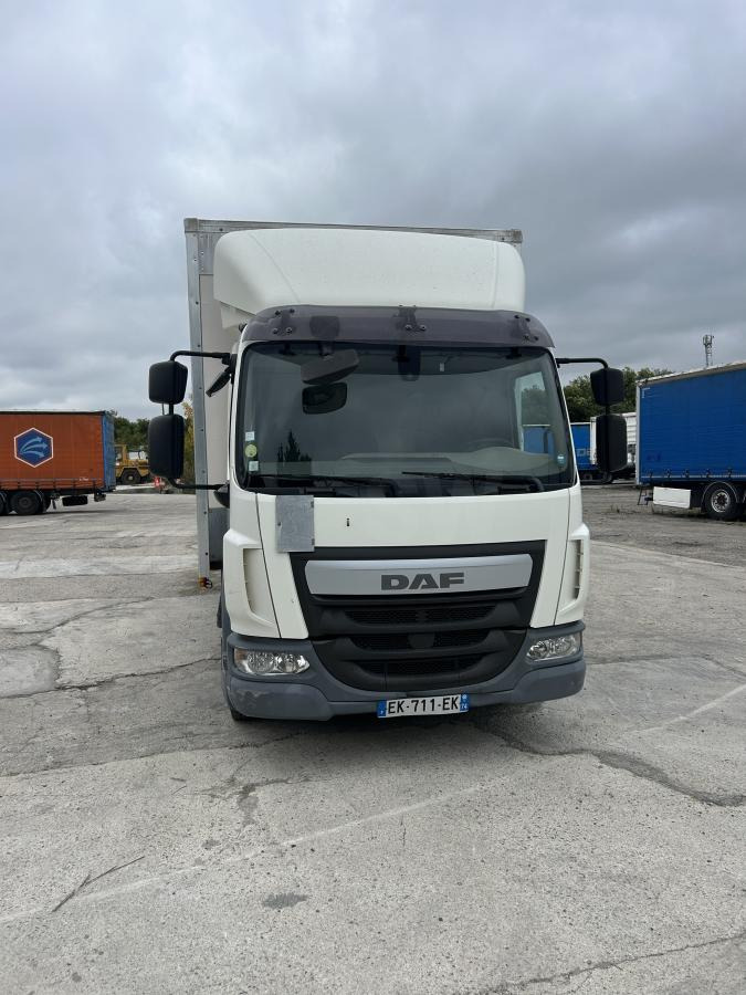 DAF LF 210 - Camião furgão: foto 2 DAF LF 210 - Camião furgão: foto 2