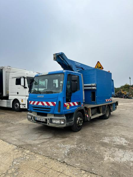 Iveco Eurocargo 100E18 - Caminhão com plataforma aérea: foto 1 Iveco Eurocargo 100E18 - Caminhão com plataforma aérea: foto 1
