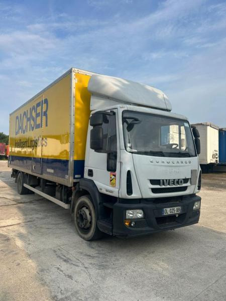 Iveco Eurocargo ML 160 E 28 - Camião furgão: foto 1 Iveco Eurocargo ML 160 E 28 - Camião furgão: foto 1