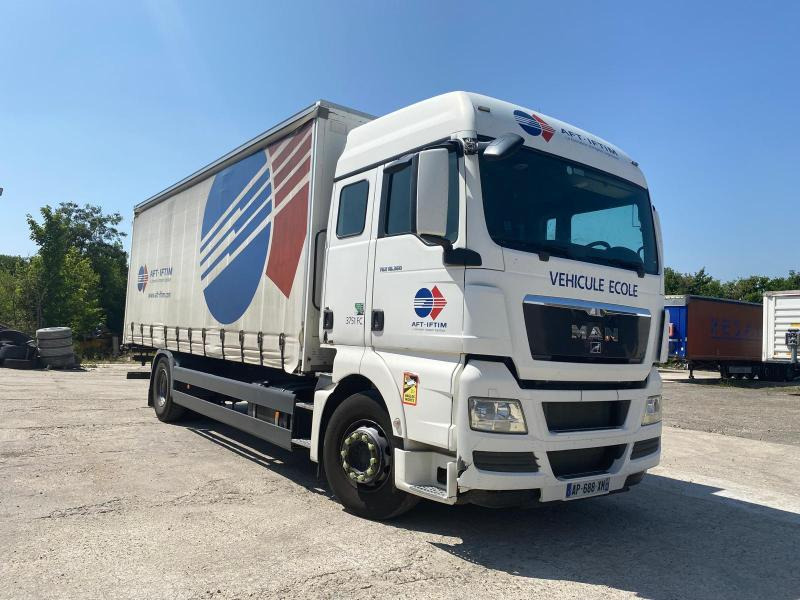 Camião de lona MAN TGX 18.360: foto 1