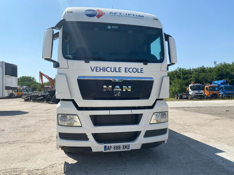 MAN TGX 18.360 - Camião de lona: foto 1 MAN TGX 18.360 - Camião de lona: foto 1