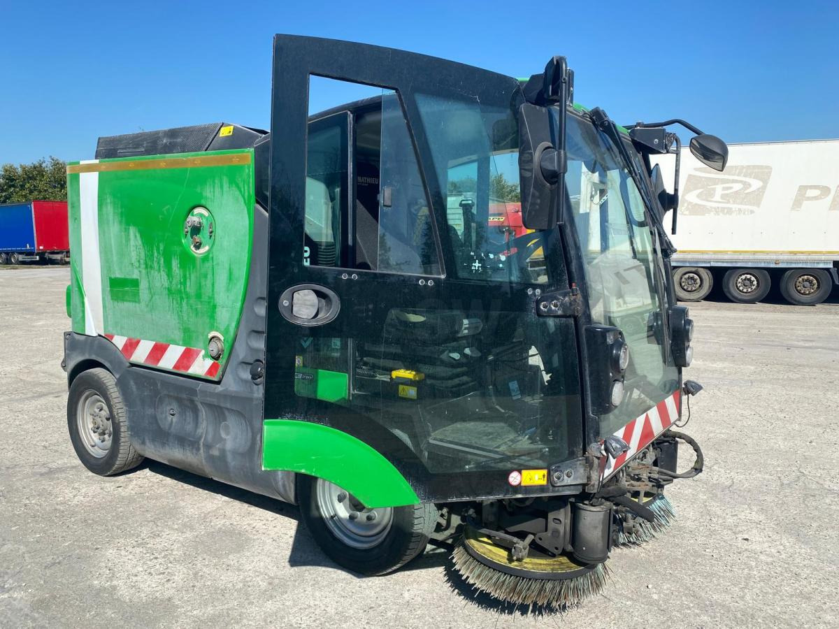 Mathieu Azura MC210 - Varredora urbana: foto 5 Mathieu Azura MC210 - Varredora urbana: foto 5