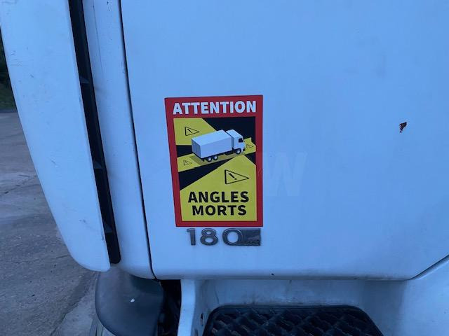 Renault Midlum 180 - Camião furgão: foto 4 Renault Midlum 180 - Camião furgão: foto 4