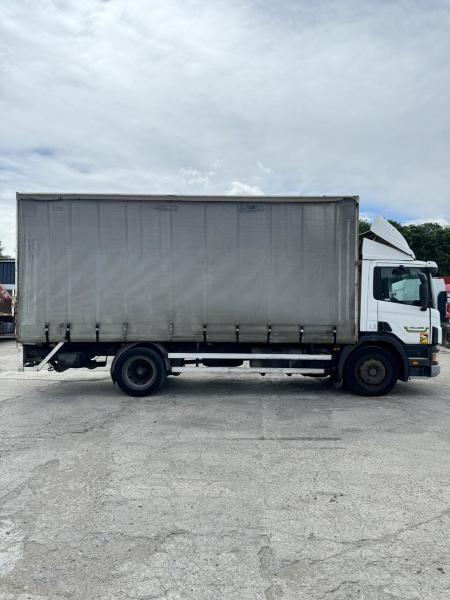 Scania 94 D220 - Camião de lona: foto 4 Scania 94 D220 - Camião de lona: foto 4